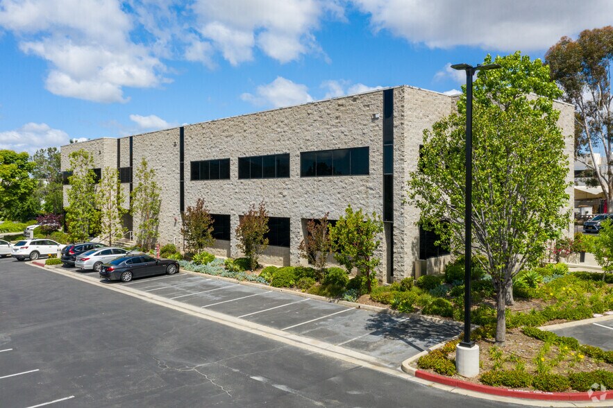 22362 Gilberto, Rancho Santa Margarita, CA à louer - Photo principale - Image 1 de 5