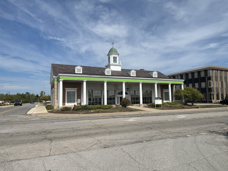 361 Midway Blvd, Elyria, OH for lease - Building Photo - Image 1 of 7