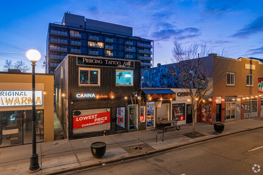 328 10th St NW, Calgary, AB à vendre - Photo du bâtiment - Image 2 de 5