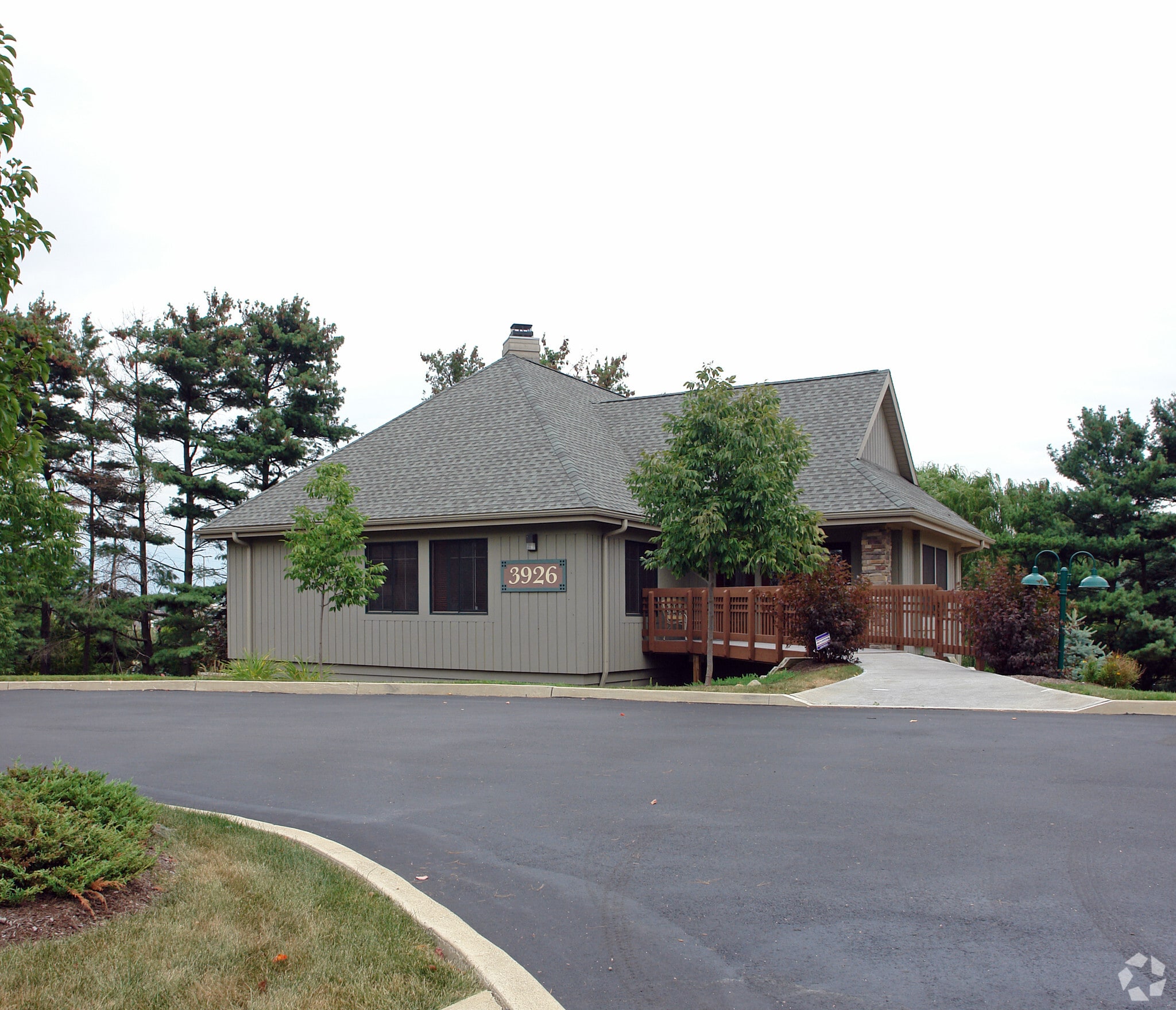 3926 Clock Pointe Trl, Stow, OH for lease Primary Photo- Image 1 of 6