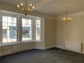 42 Clarence St, Cheltenham for lease Interior Photo- Image 1 of 3