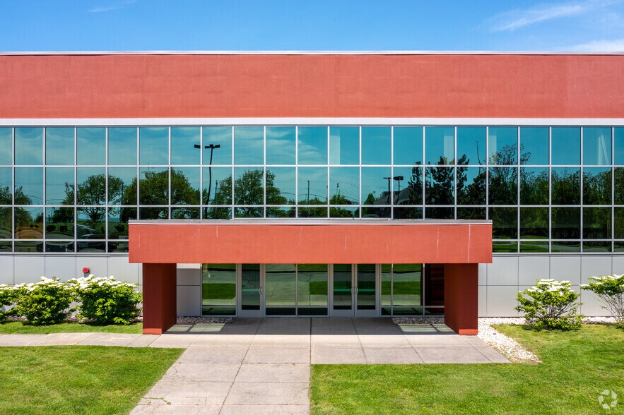 1010-1080 Atlantic St, Bridgeport, CT à louer - Photo du bâtiment - Image 3 de 8