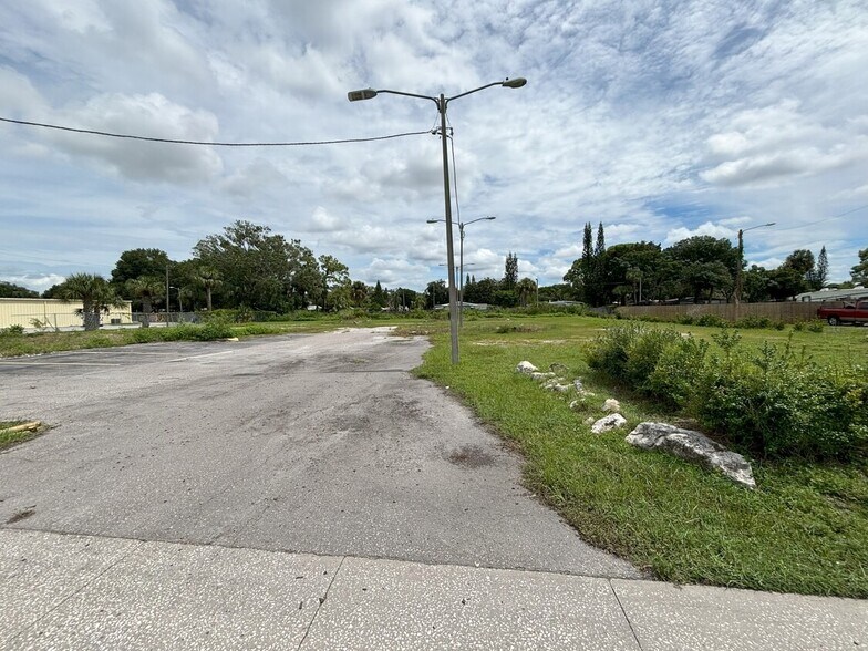 7038 US Highway 19, New Port Richey, FL à vendre - Autre - Image 3 de 4