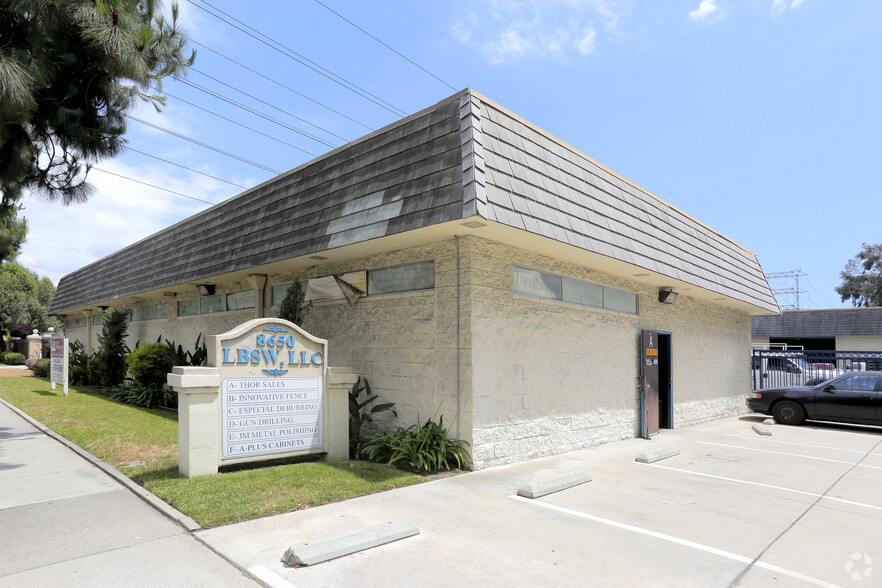 8650 Somerset Blvd, Paramount, CA for lease - Primary Photo - Image 1 of 4