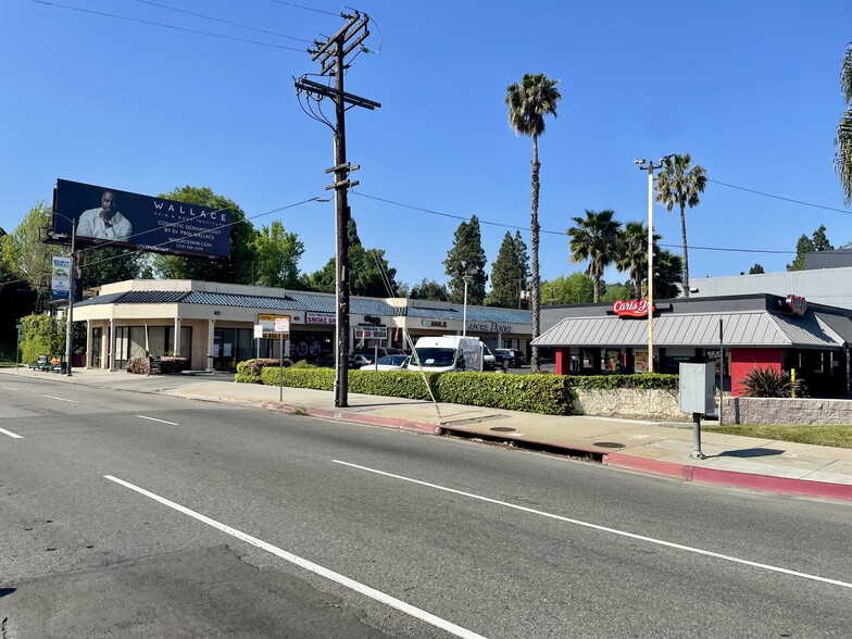 5800 Obama Blvd, Los Angeles, CA for lease - Building Photo - Image 2 of 15