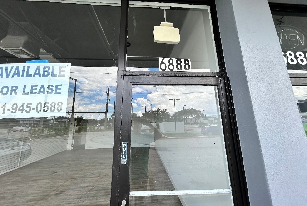 6890 N Powerline Rd, Pompano Beach, FL for lease Building Photo- Image 1 of 7