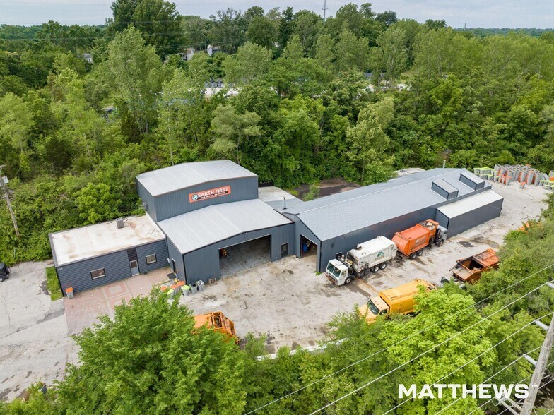 16519 E Truman Rd, Independence, MO à vendre - Photo du bâtiment - Image 1 de 3