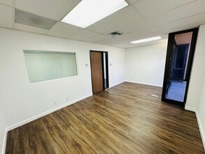 2100 E McFadden Ave, Santa Ana, CA for lease Interior Photo- Image 2 of 6