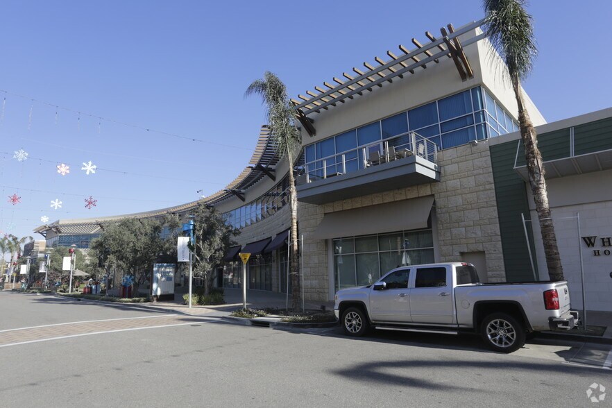 Ventura Fwy, Oxnard, CA à louer - Photo du bâtiment - Image 2 de 8