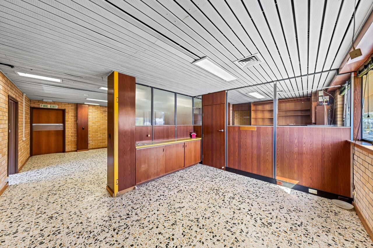 74 Kennigo St, Spring Hill for lease Interior Photo- Image 1 of 6