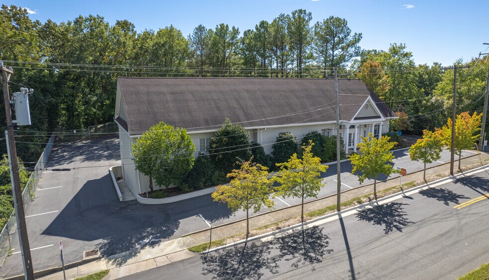701 William Vickers Ave, Durham, NC à louer - Photo du bâtiment - Image 2 de 15
