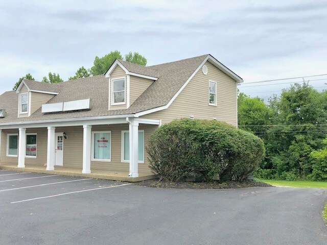 606 Crystal Pl, La Grange, KY à louer - Photo du bâtiment - Image 2 de 9