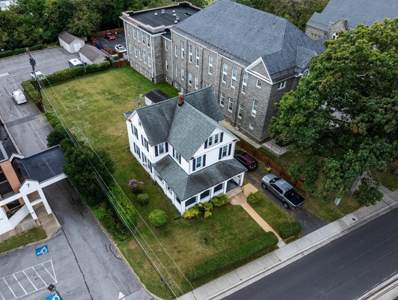 9 Church Ln, Pikesville, MD à vendre - Aérien - Image 2 de 2