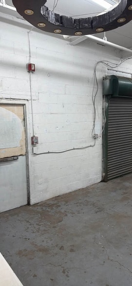 321 Newark St, Hoboken, NJ for lease - Interior Photo - Image 3 of 5