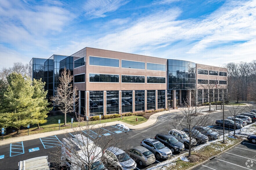 120 Mountainview Blvd, Basking Ridge, NJ à louer - Photo du bâtiment - Image 2 de 9