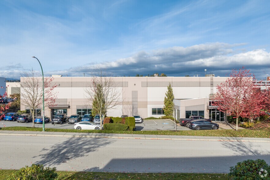 1851 Brigantine Dr, Coquitlam, BC à louer - Photo du bâtiment - Image 2 de 8
