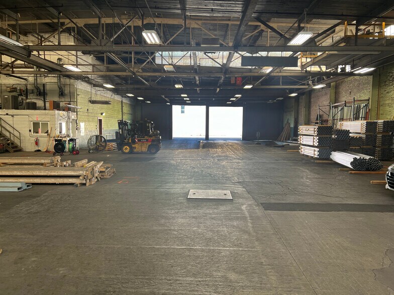 1000 Gregg St, Carnegie, PA à louer - Photo du bâtiment - Image 2 de 8