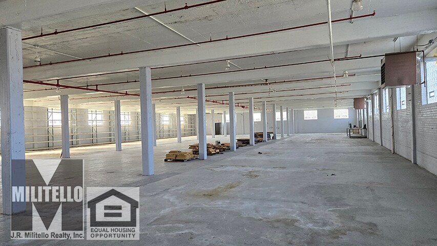 1 Buffalo River Pl, Buffalo, NY à vendre - Photo du bâtiment - Image 3 de 6