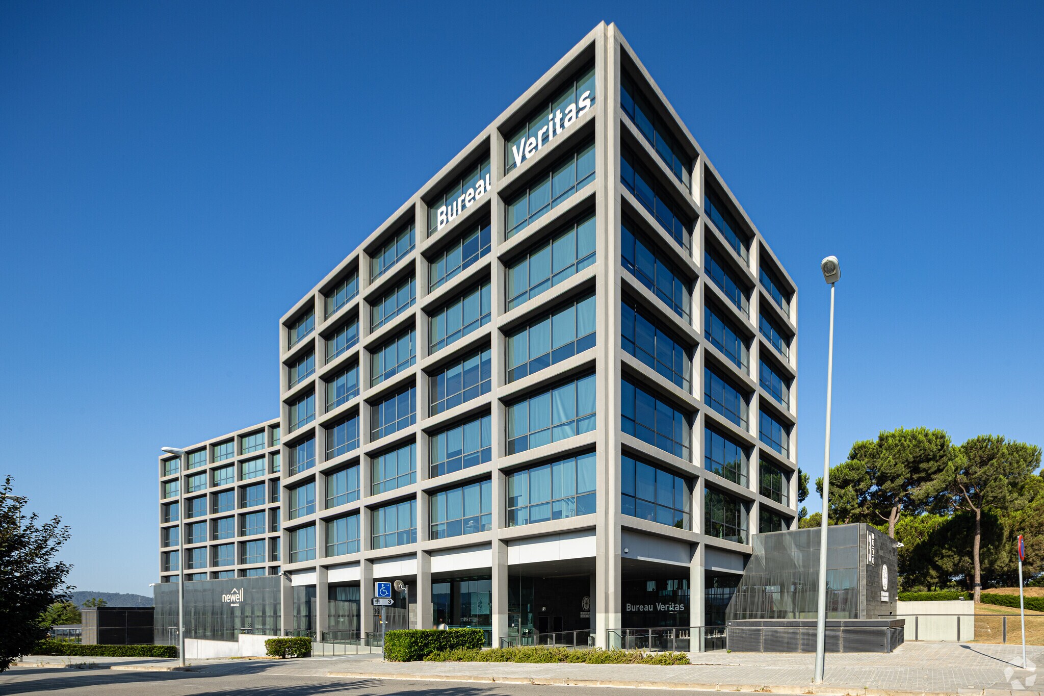 Camí de Can Ametller, 34, Sant Cugat del Vallès, Barcelona for lease Primary Photo- Image 1 of 3