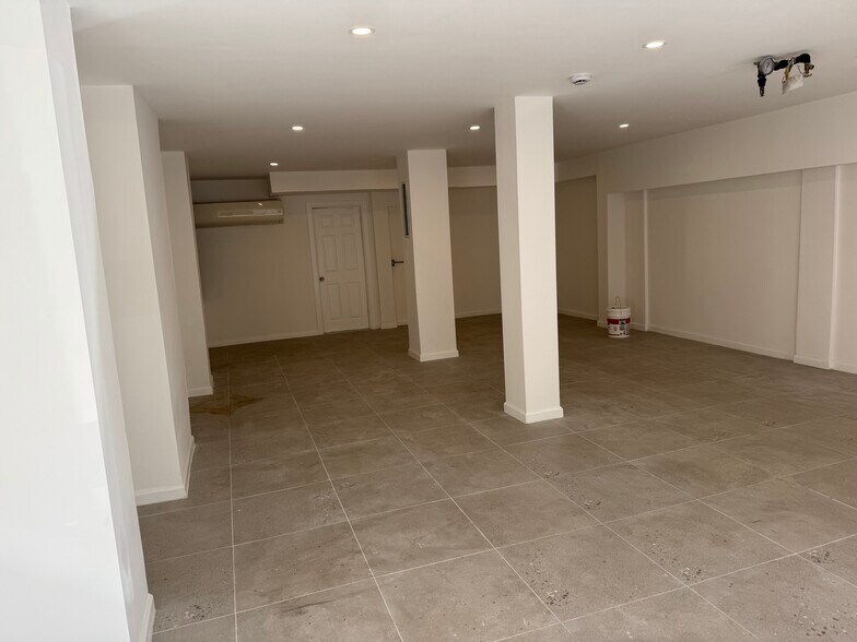 442 Lorimer St, Brooklyn, NY à louer - Photo du bâtiment - Image 3 de 5