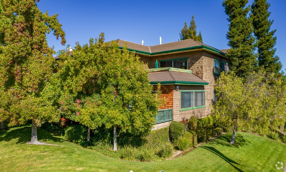 15951 Los Gatos Blvd, Los Gatos, CA à louer - Photo du bâtiment - Image 1 de 7