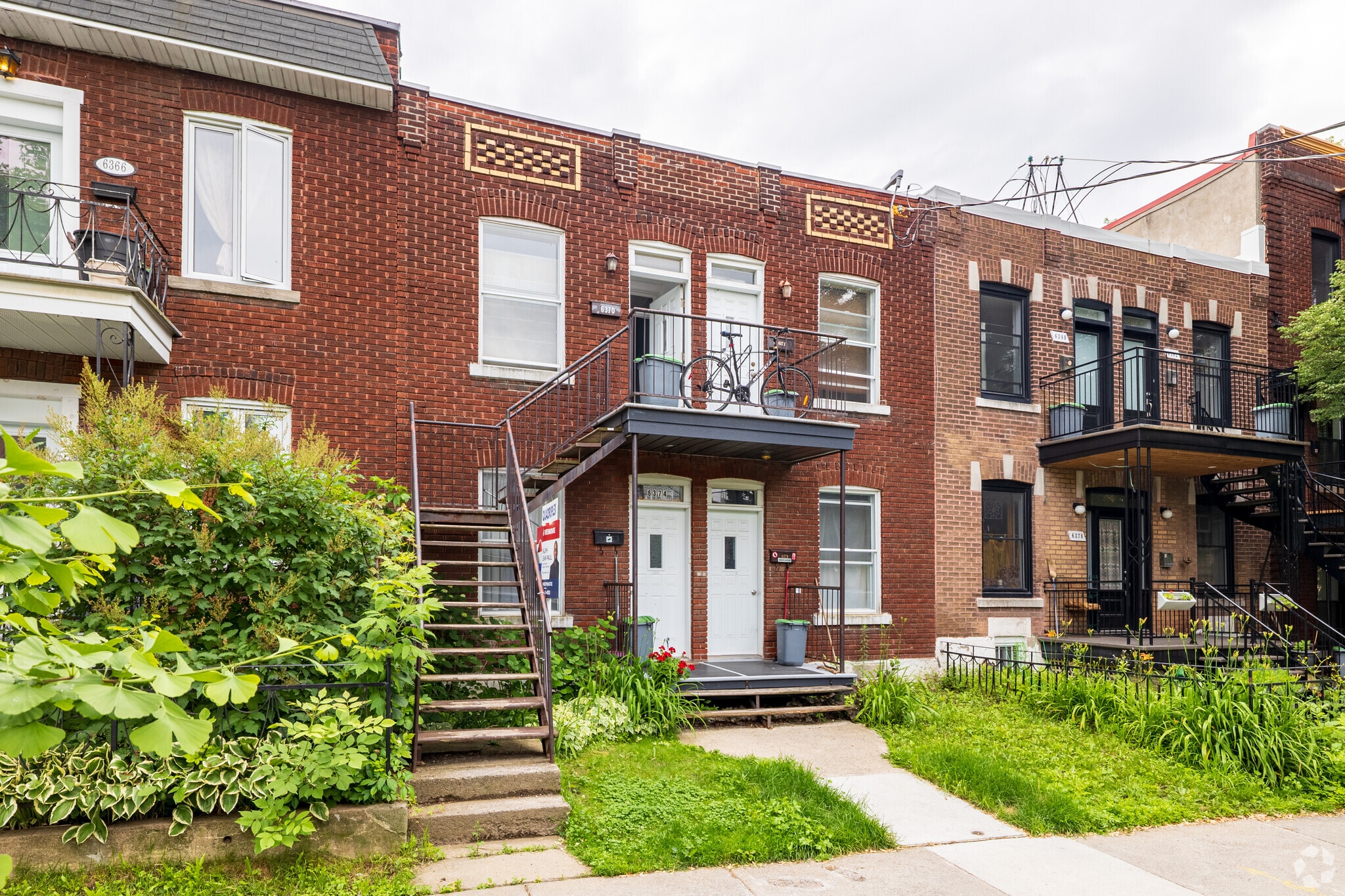 6370-6376 Rue Chambord, Montréal, QC for sale Primary Photo- Image 1 of 3