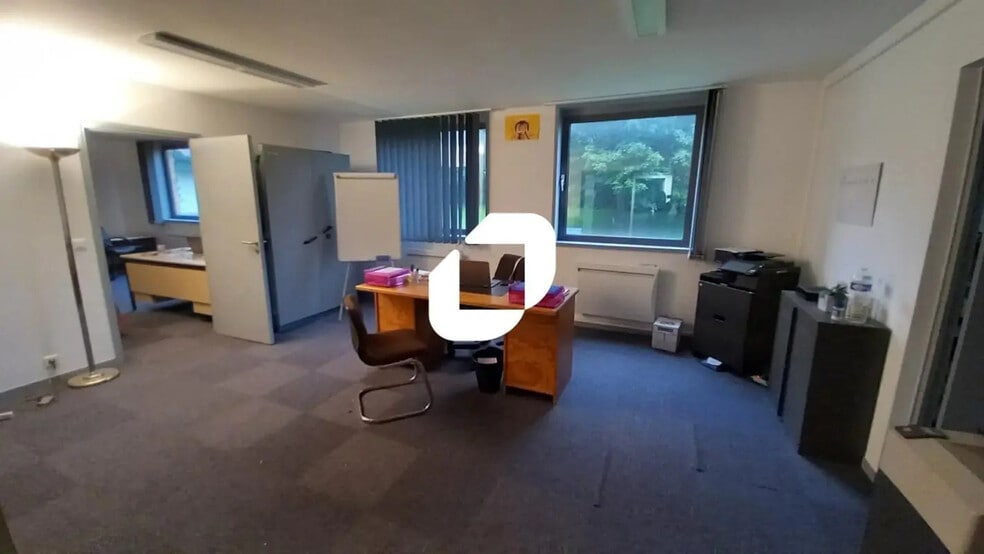Office in VILLENEUVE-D'ASCQ for lease - Interior Photo - Image 2 of 7