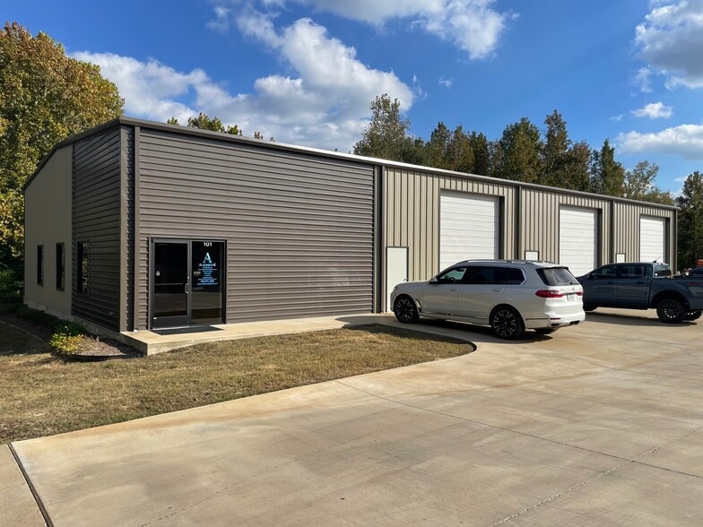 11705 County Road 166 portefeuille de 2 propriétés à vendre sur LoopNet.ca - Photo du bâtiment - Image 2 de 3