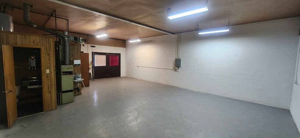 262 Mill St, Kitchener, ON for lease - Primary Photo - Image 1 of 3