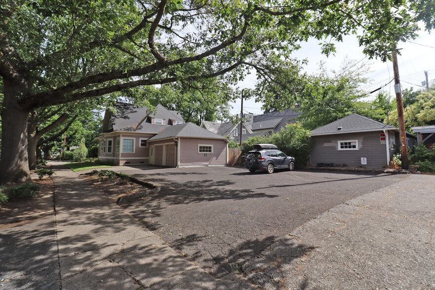292 W 12th Ave, Eugene, OR for sale - Building Photo - Image 3 of 15