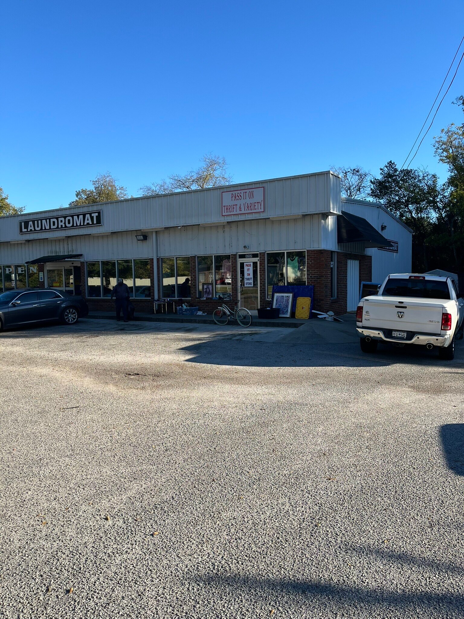 632 W Liberty St, Sumter, SC for lease Primary Photo- Image 1 of 6
