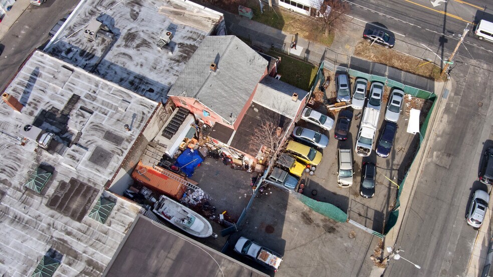 351 Hempstead Tpke, Elmont, NY à vendre - Photo du bâtiment - Image 2 de 16