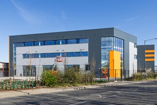 Plus de détails pour 73 Mollison Av, Enfield - Industriel à louer