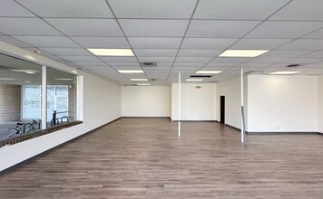 800-841 W Bloomington Rd, Champaign, IL for lease Interior Photo- Image 2 of 4