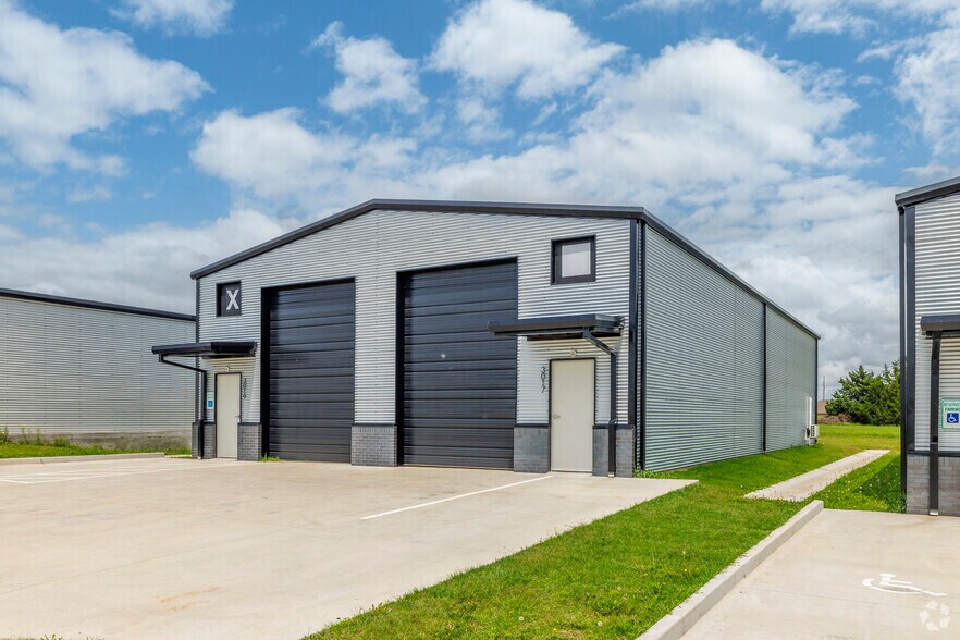 3017-3019 N Park Dr, Stillwater, OK for sale - Building Photo - Image 3 of 5