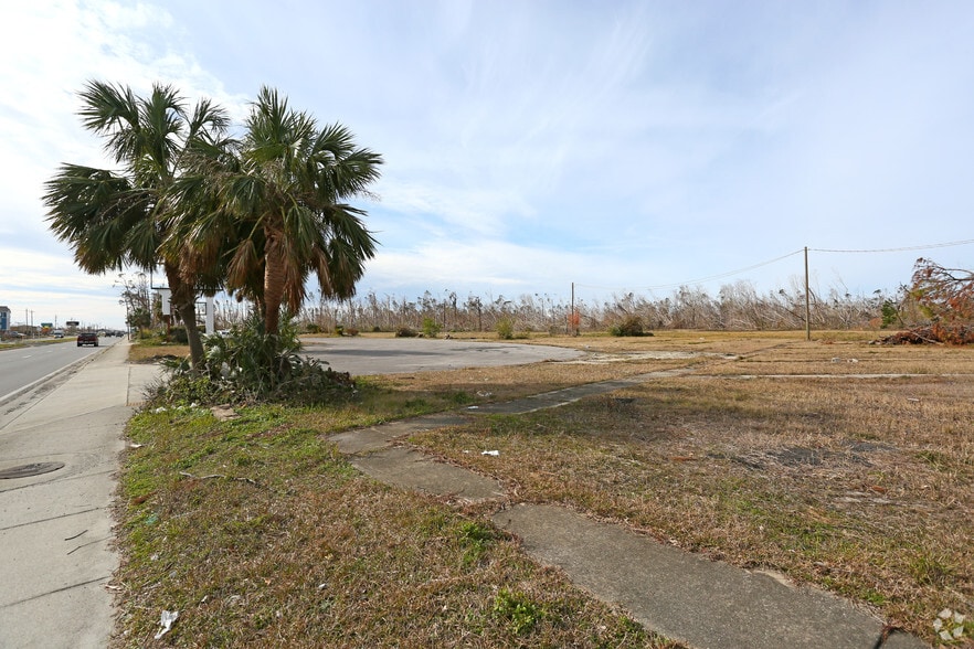 1023 N Tyndall Pky, Panama City, FL à vendre - Photo principale - Image 1 de 6