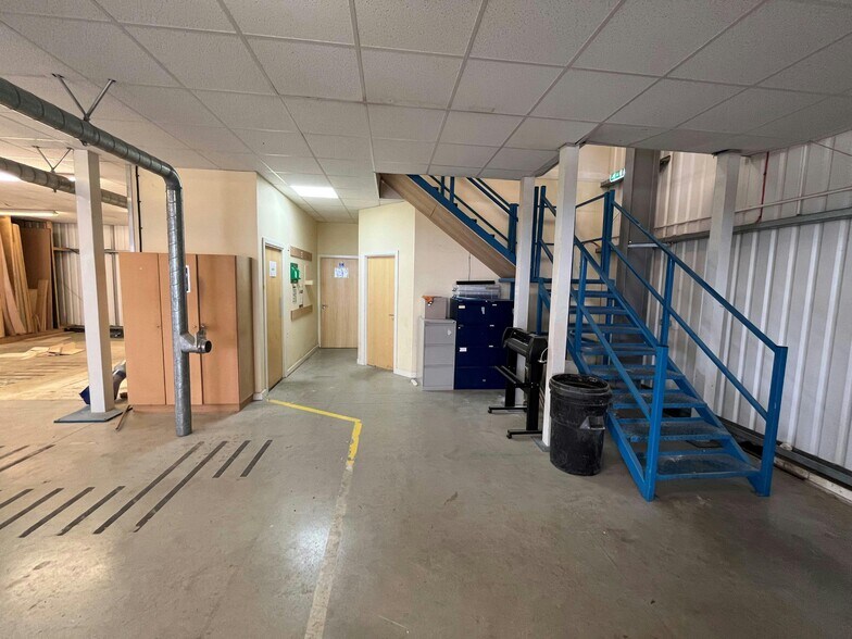 Harbour Clos, Marchwood for lease - Building Photo - Image 3 of 7