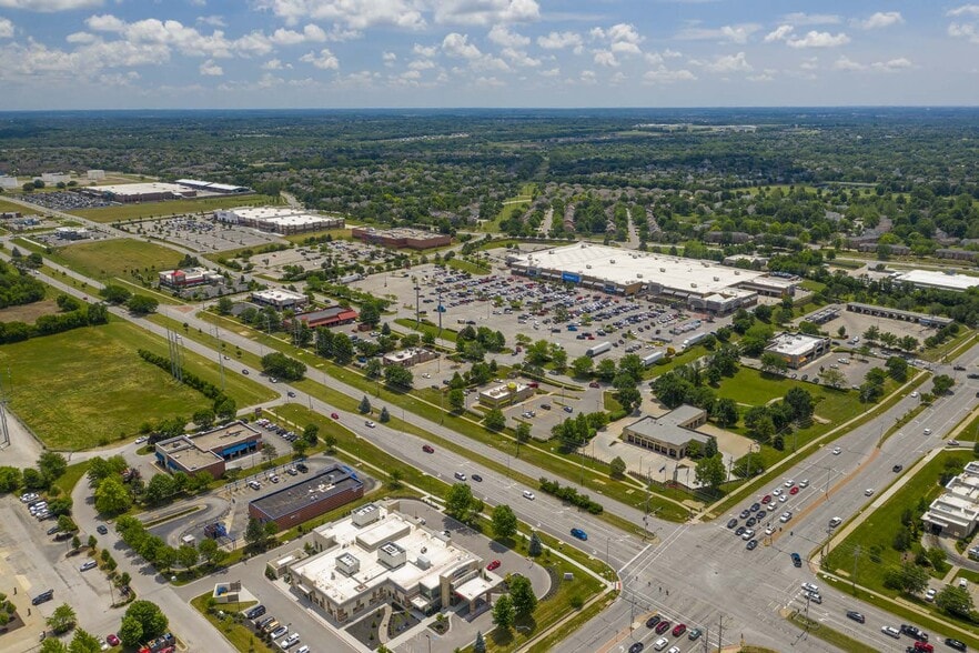 13751 S Blackbob Rd, Olathe, KS for lease - Building Photo - Image 3 of 6