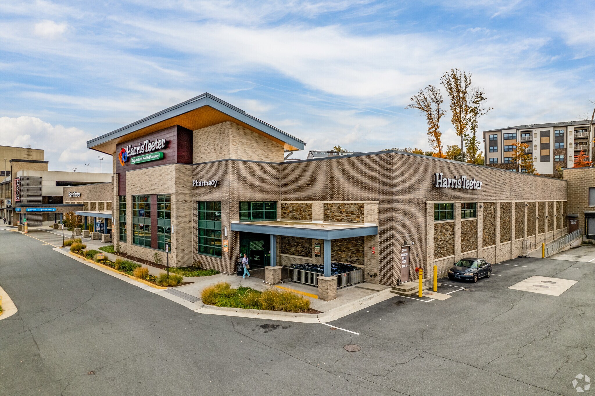 21435 Epicerie Plz, Sterling, VA à louer Photo du bâtiment- Image 1 de 28