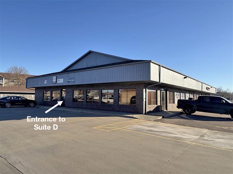3710-3718 S Westport Ave, Sioux Falls, SD for lease - Building Photo - Image 1 of 7