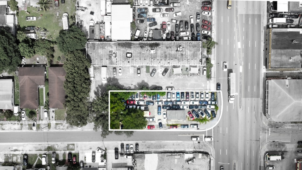 3100 NW 27th Ave, Miami, FL for lease - Building Photo - Image 3 of 4