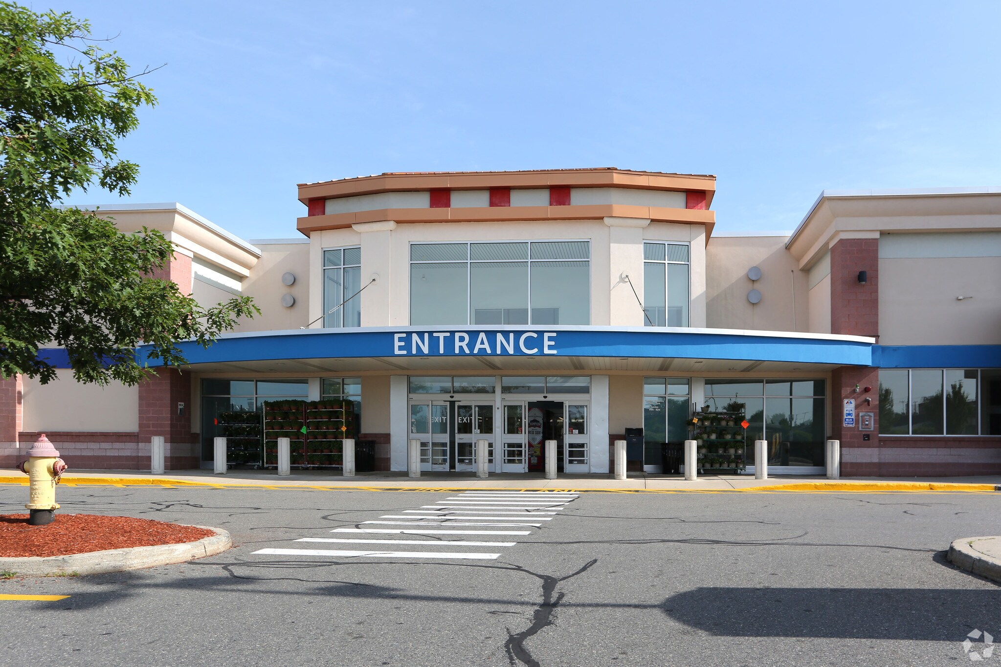 365 Lincoln St, Manchester, NH for lease Building Photo- Image 1 of 5