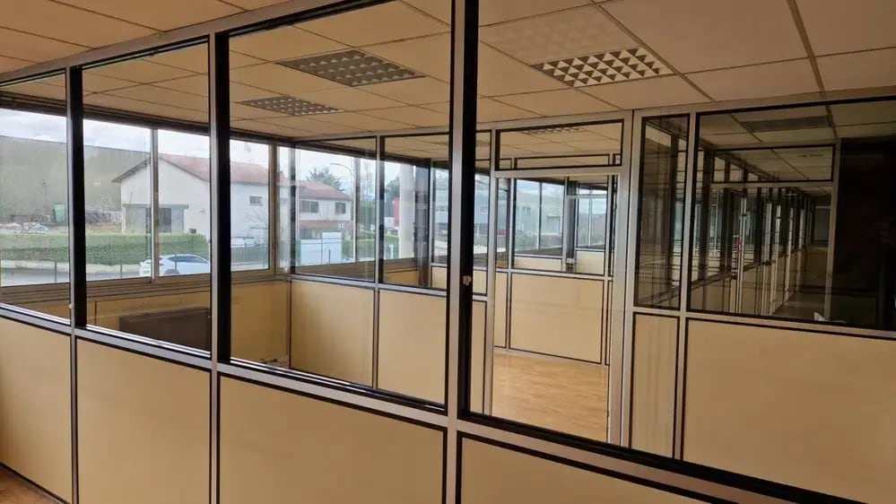 4 Route Du Dôme, Chaponost for lease Interior Photo- Image 1 of 3