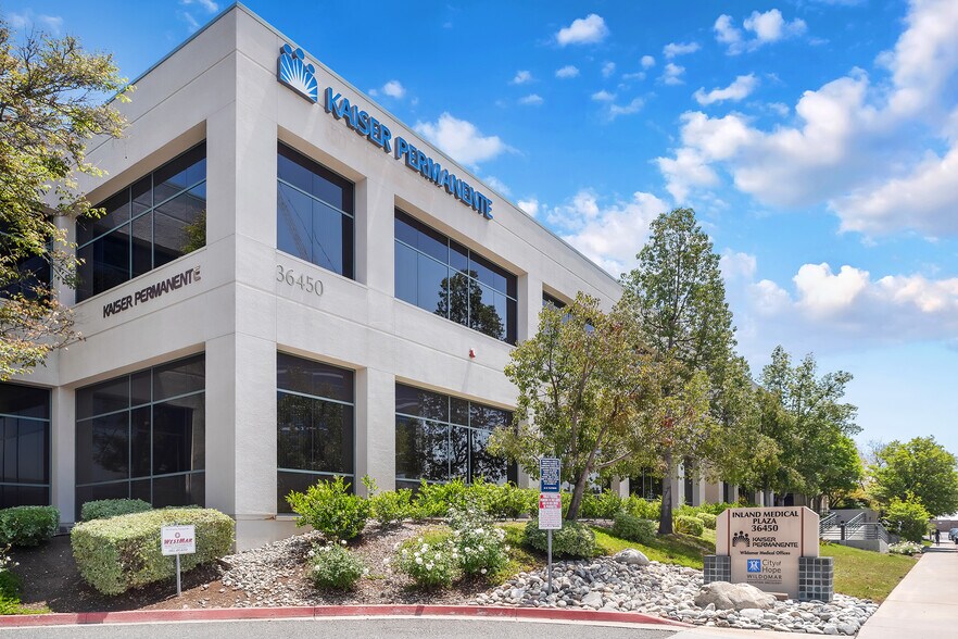 36450 Inland Valley Dr, Wildomar, CA à vendre - Photo du bâtiment - Image 3 de 7