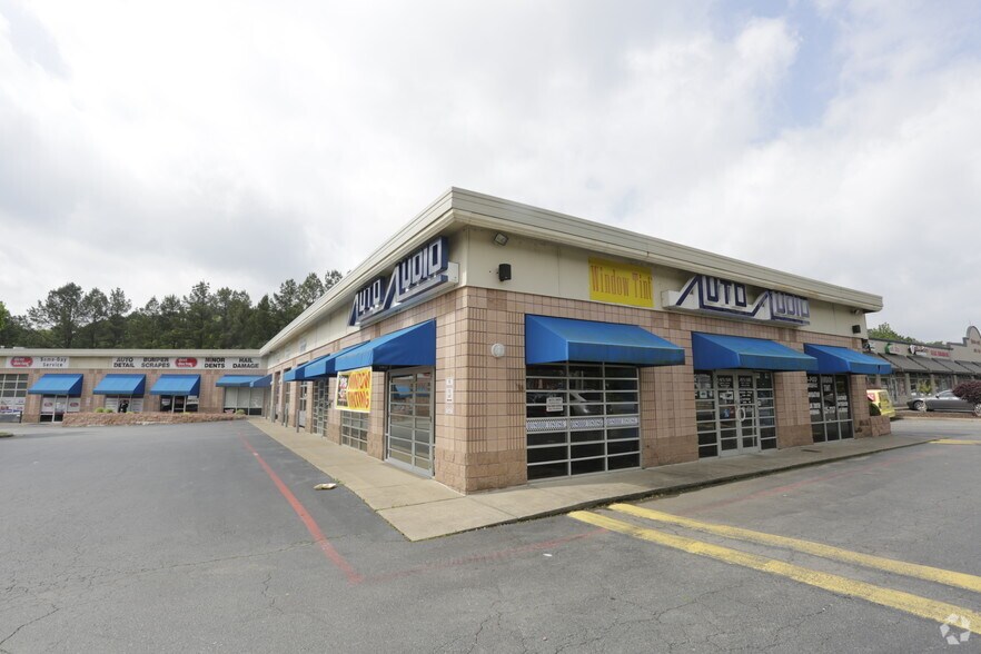 11301 W Markham St, Little Rock, AR for lease - Primary Photo - Image 1 of 15