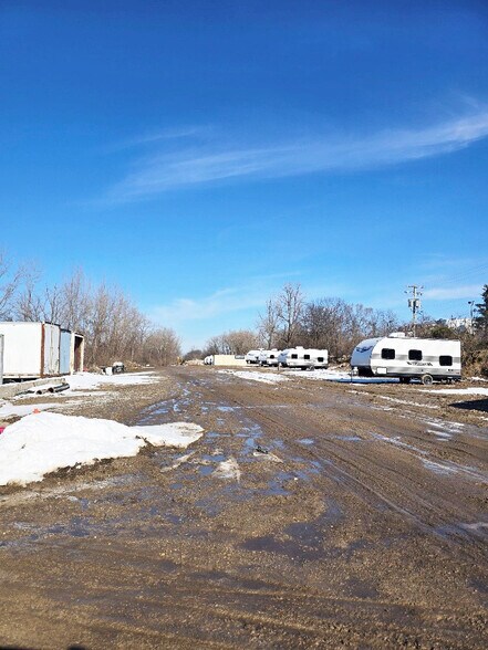 24423 State Road 23, South Bend, IN à vendre - Photo du bâtiment - Image 2 de 19