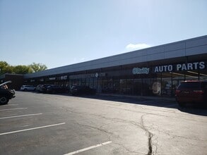 11970-11994 Dorsett Rd, Maryland Heights, MO à louer Photo du bâtiment- Image 2 de 2