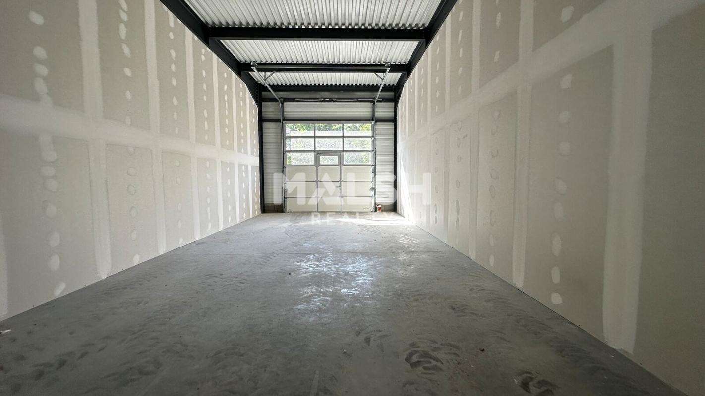 Flex in Montmerle-sur-Saône for lease Building Photo- Image 1 of 18