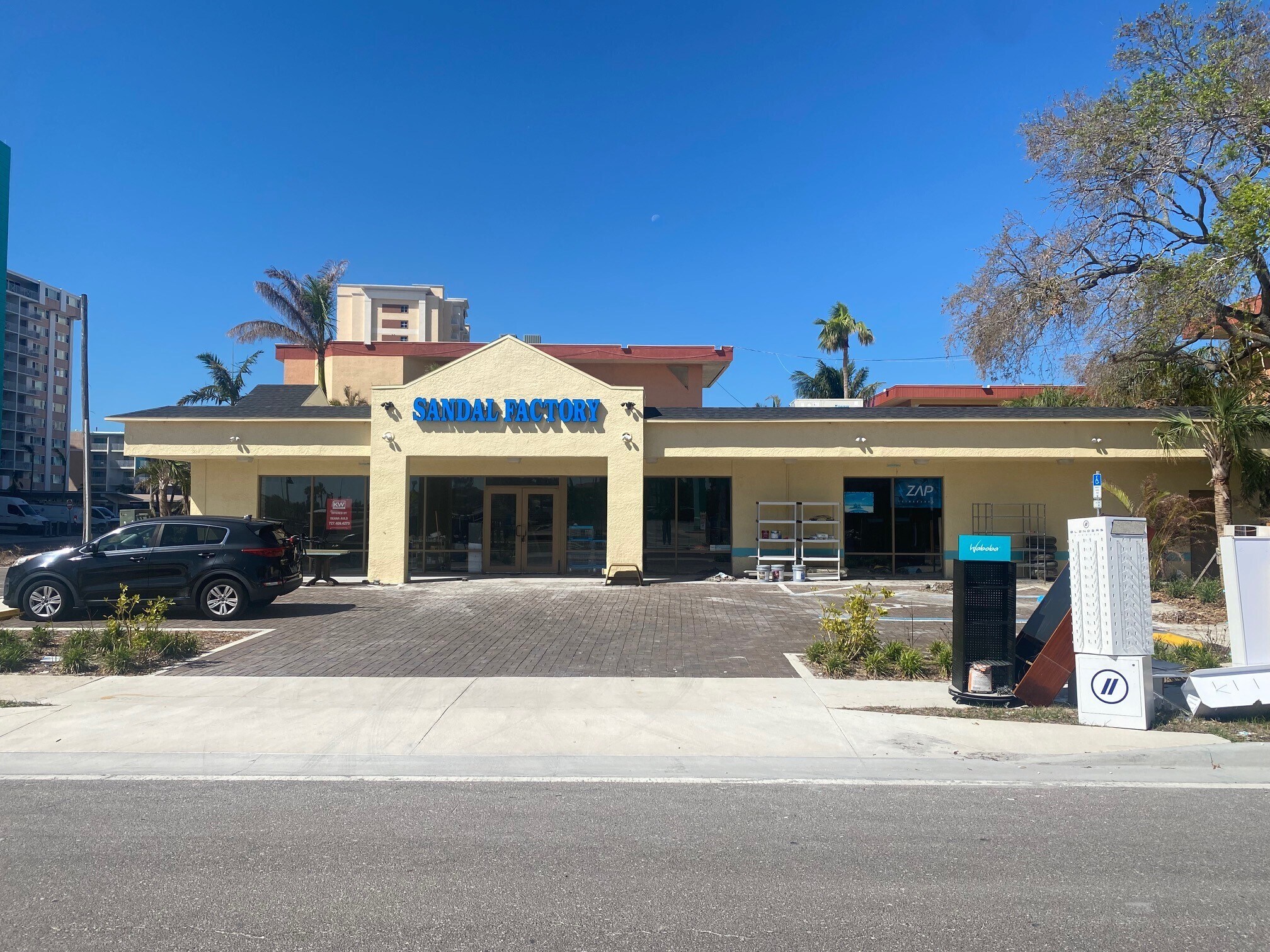 696 S Gulfview Blvd, Clearwater, FL for lease Building Photo- Image 1 of 9