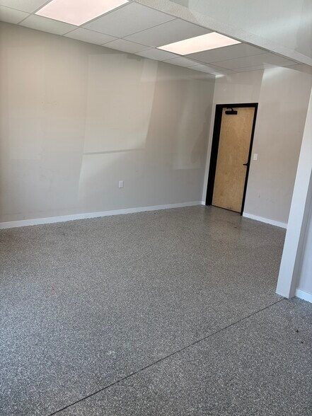 720 S Bell Blvd, Cedar Park, TX à louer - Photo du bâtiment - Image 3 de 7